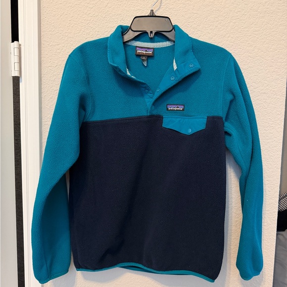 Patagonia Jackets & Blazers - Patagonia women’s lightweight synchilla snap t pullover size small